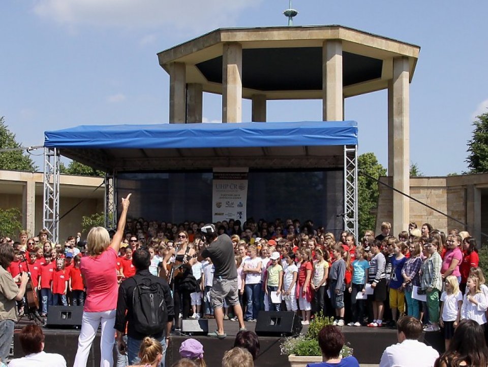 2011-06-11 Světlo za Lidice